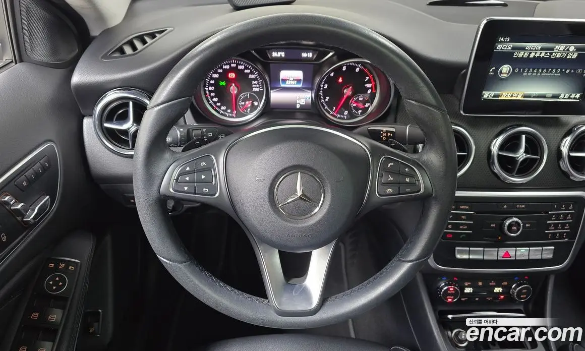 Mercedes-Benz GLA-Class 2018 2.0 автомат (гидро), фото 18
