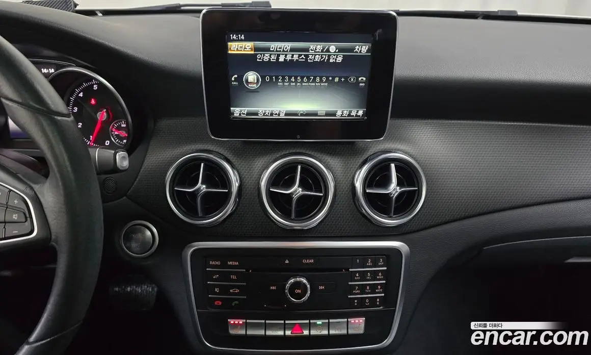 Mercedes-Benz GLA-Class 2018 2.0 автомат (гидро), фото 19