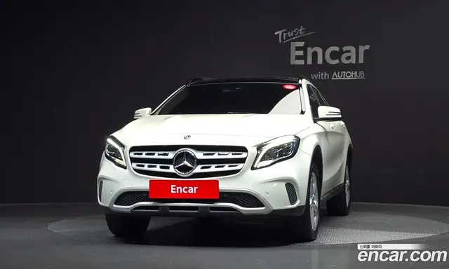 Mercedes-Benz GLA-Class 2018 2.0 автомат (гидро), миниатюра 3