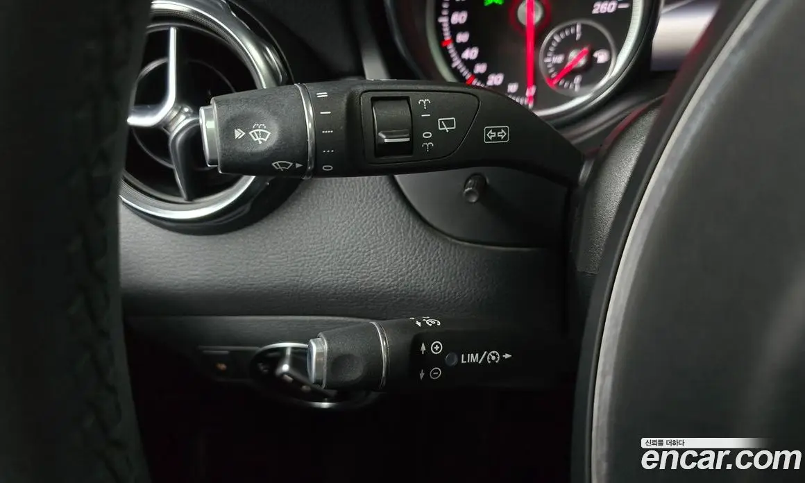 Mercedes-Benz GLA-Class 2018 2.0 автомат (гидро), фото 27