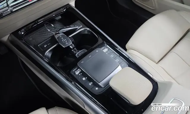 Mercedes-Benz GLB-Class 2021 2.0 автомат (гидро), миниатюра 12