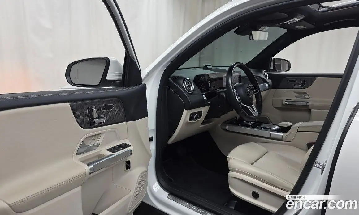 Mercedes-Benz GLB-Class 2021 2.0 автомат (гидро), фото 13