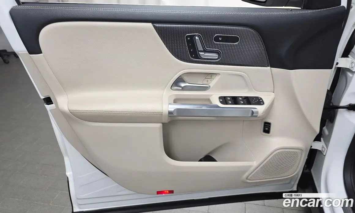 Mercedes-Benz GLB-Class 2021 2.0 автомат (гидро), фото 14