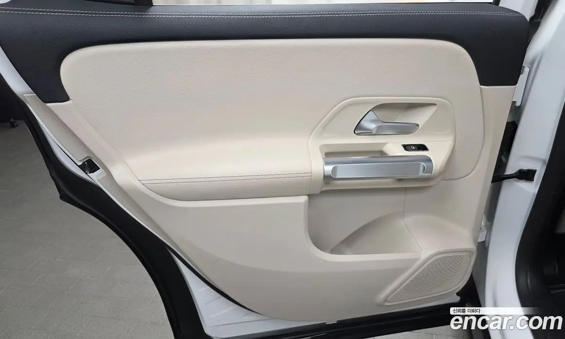 Mercedes-Benz GLB-Class 2021 2.0 автомат (гидро), фото 15