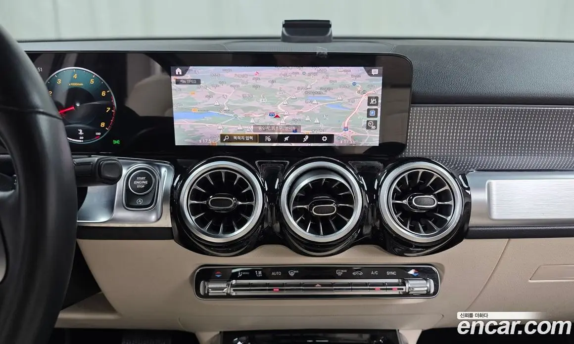 Mercedes-Benz GLB-Class 2021 2.0 автомат (гидро), фото 20