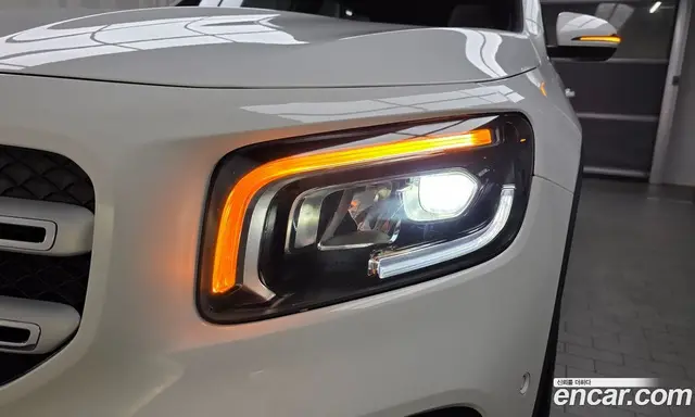 Mercedes-Benz GLB-Class 2021 2.0 автомат (гидро), миниатюра 8