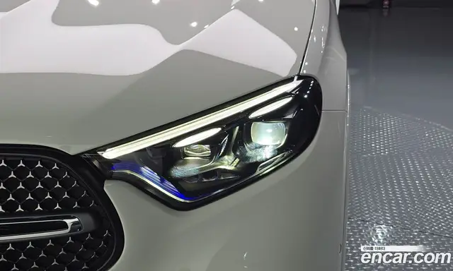 Mercedes-Benz GLC-Class 2025 2.0 автомат (гидро), миниатюра 8