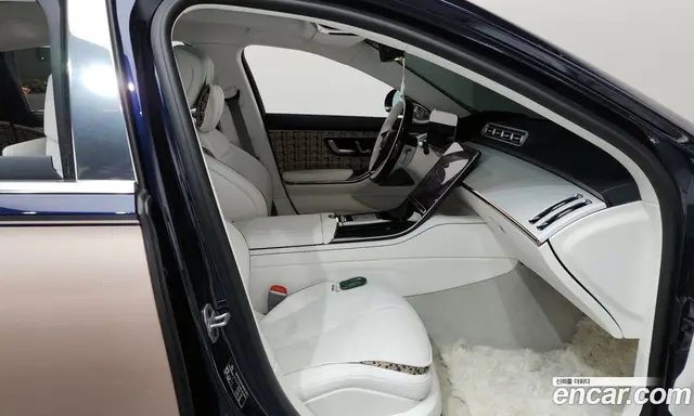 Mercedes-Benz S-Class 2023 6.0 автомат (гидро), миниатюра 11