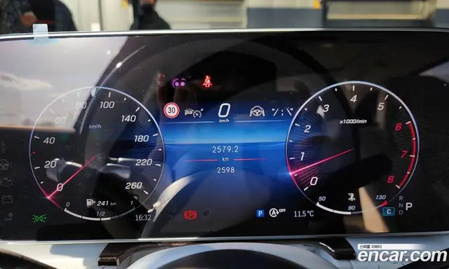 Mercedes-Benz S-Class 2023 6.0 автомат (гидро), миниатюра 8