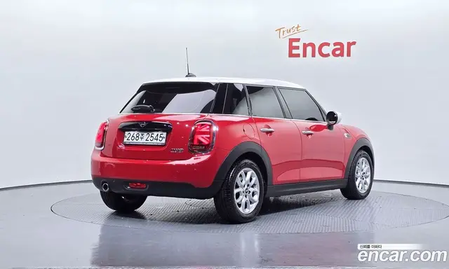 Mini Cooper 2020 1.5 автомат (гидро), миниатюра 2