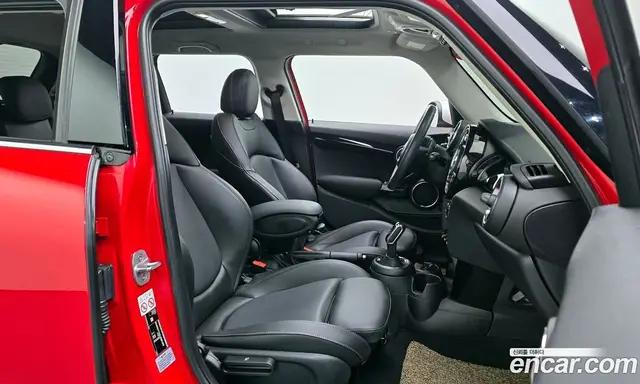 Mini Cooper 2020 1.5 автомат (гидро), миниатюра 10