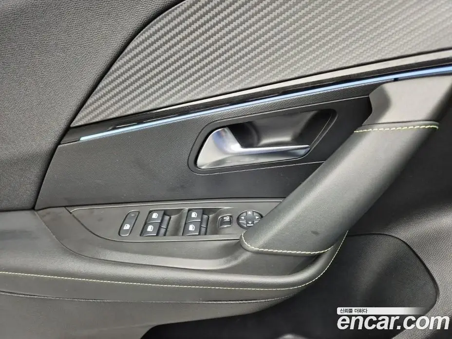 Peugeot 2008 2022 автомат (гидро), фото 17 Peugeot 2008 2022 автомат (гидро), фото 17