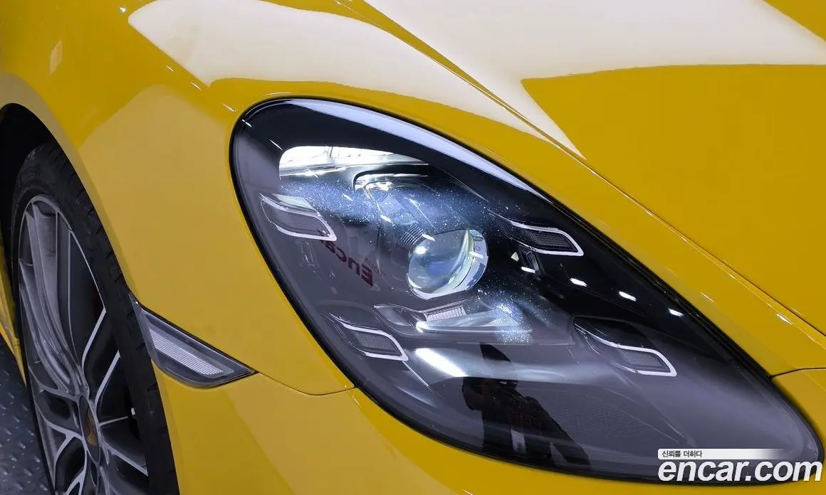 Porsche 718 2018 2.5 автомат (гидро), фото 8 Porsche 718 2018 2.5 автомат (гидро), фото 8