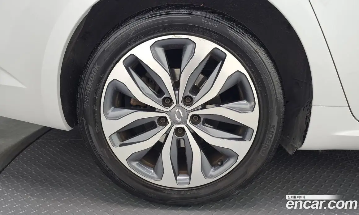 Renault (Samsung) SM6 2016 2.0 автомат (гидро), фото 4 Renault (Samsung) SM6 2016 2.0 автомат (гидро), фото 4