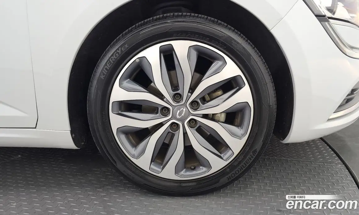 Renault (Samsung) SM6 2016 2.0 автомат (гидро), фото 6 Renault (Samsung) SM6 2016 2.0 автомат (гидро), фото 6