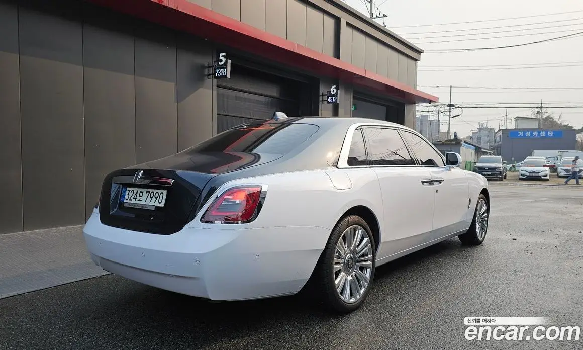 Rolls-Royce Ghost 2021 6.7 автомат (гидро), фото 2 Rolls-Royce Ghost 2021 6.7 автомат (гидро), фото 2