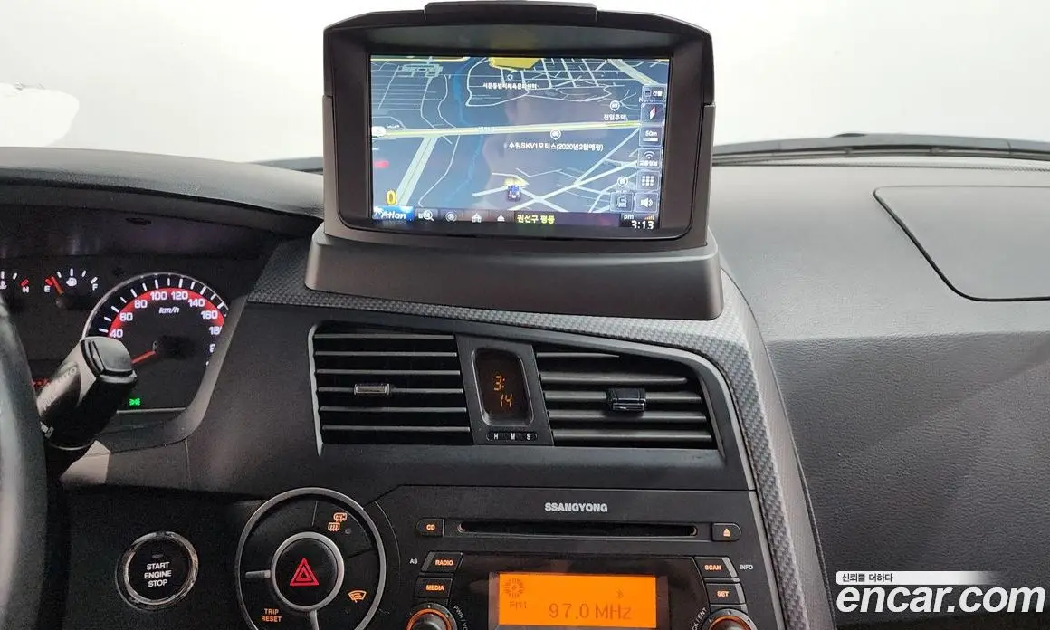 SsangYong Korando 2014 2.0 автомат (гидро), фото 18