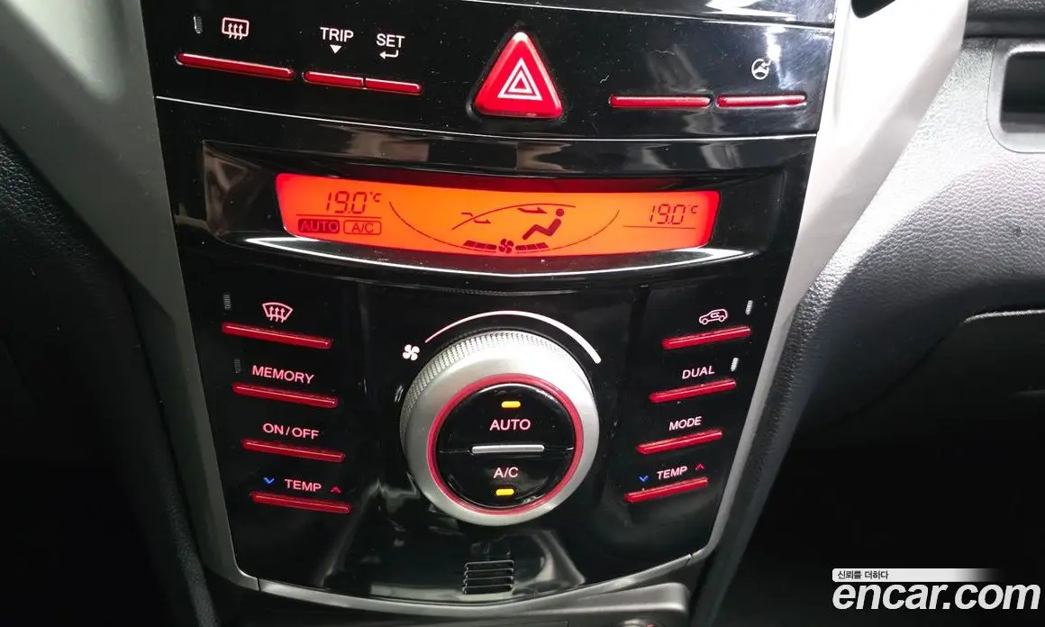 SsangYong TIBOLI 2015 1.6 автомат (гидро), фото 22 SsangYong TIBOLI 2015 1.6 автомат (гидро), фото 22