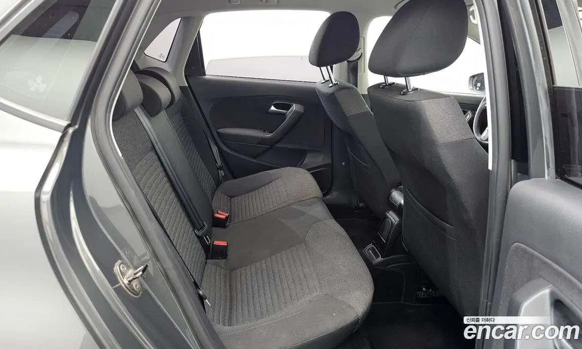 Volkswagen Polo 2013 1.6 автомат (гидро), фото 12 Volkswagen Polo 2013 1.6 автомат (гидро), фото 12