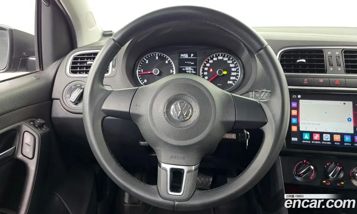 Volkswagen Polo 2013 1.6 автомат (гидро), фото 13 Volkswagen Polo 2013 1.6 автомат (гидро), фото 13