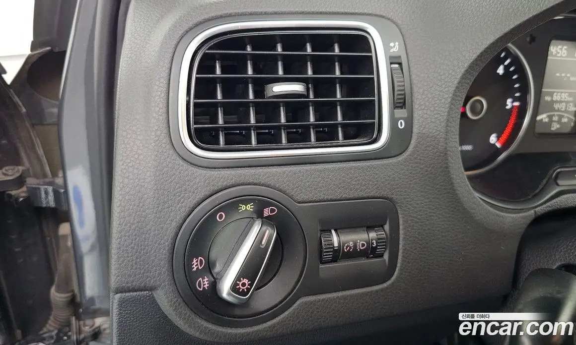 Volkswagen Polo 2013 1.6 автомат (гидро), фото 14 Volkswagen Polo 2013 1.6 автомат (гидро), фото 14