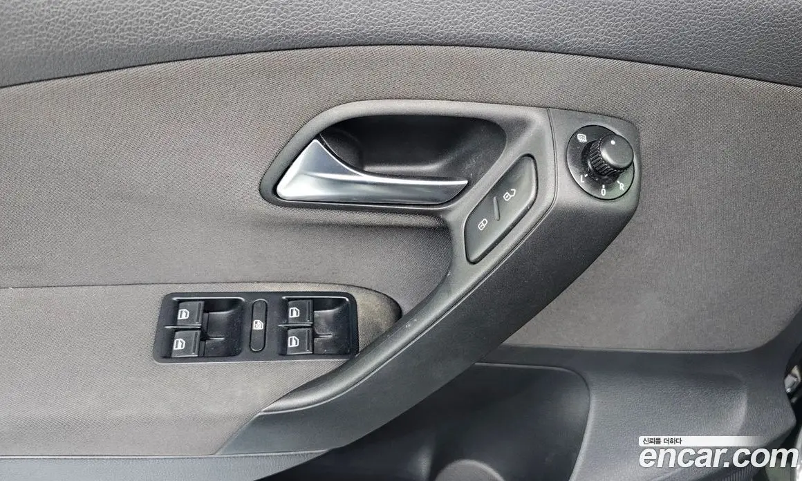 Volkswagen Polo 2013 1.6 автомат (гидро), фото 19 Volkswagen Polo 2013 1.6 автомат (гидро), фото 19