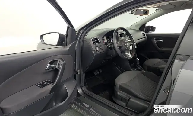 Volkswagen Polo 2013 1.6 автомат (гидро), миниатюра 10 Volkswagen Polo 2013 1.6 автомат (гидро), миниатюра 10