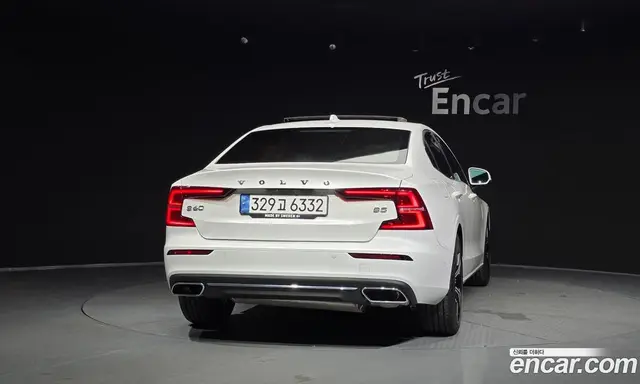 Volvo S60 2021 2.0 автомат (гидро), миниатюра 4 Volvo S60 2021 2.0 автомат (гидро), миниатюра 4