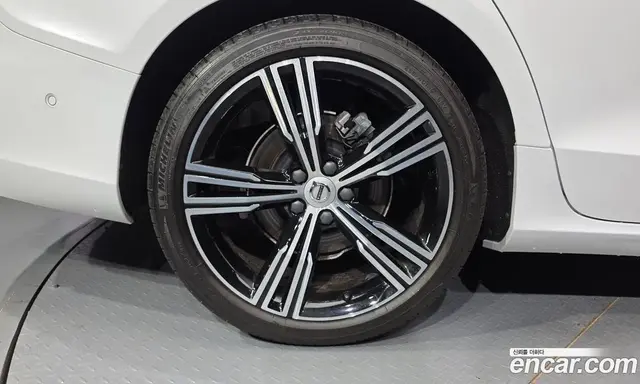 Volvo S60 2021 2.0 автомат (гидро), миниатюра 5 Volvo S60 2021 2.0 автомат (гидро), миниатюра 5