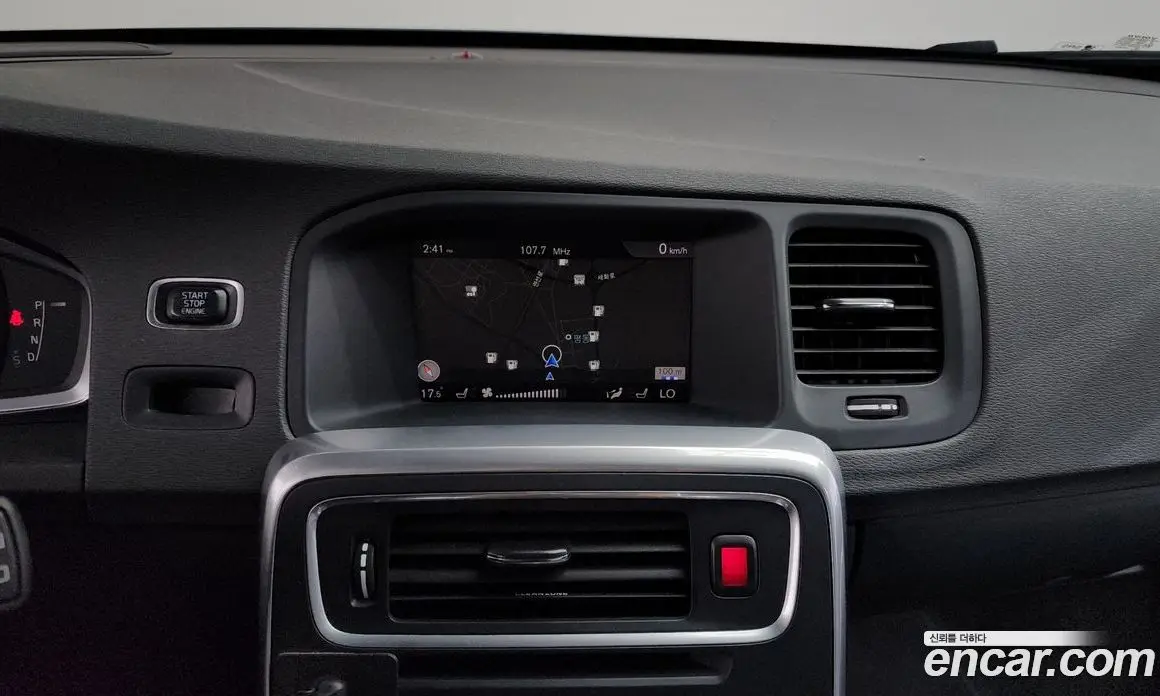 Volvo V60 2018 2.0 автомат (гидро), фото 18 Volvo V60 2018 2.0 автомат (гидро), фото 18