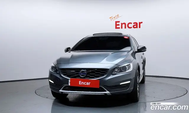 Volvo V60 2018 2.0 автомат (гидро), миниатюра 3 Volvo V60 2018 2.0 автомат (гидро), миниатюра 3