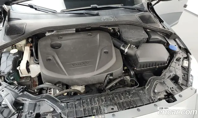 Volvo V60 2018 2.0 автомат (гидро), миниатюра 6 Volvo V60 2018 2.0 автомат (гидро), миниатюра 6