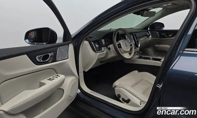 Volvo V60 2019 2.0 автомат (гидро), миниатюра 12