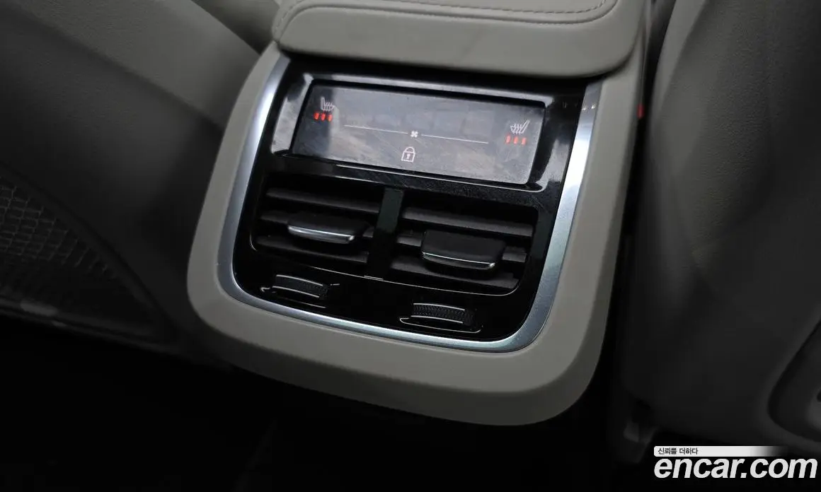 Volvo V60 2019 2.0 автомат (гидро), фото 24 Volvo V60 2019 2.0 автомат (гидро), фото 24