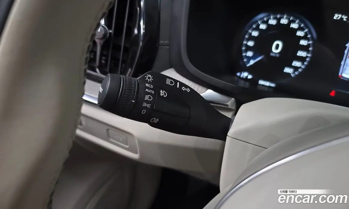 Volvo V60 2019 2.0 автомат (гидро), фото 28 Volvo V60 2019 2.0 автомат (гидро), фото 28