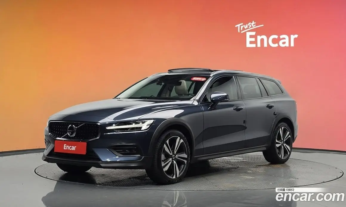 Volvo V60 2019 2.0 автомат (гидро), фото 34 Volvo V60 2019 2.0 автомат (гидро), фото 34