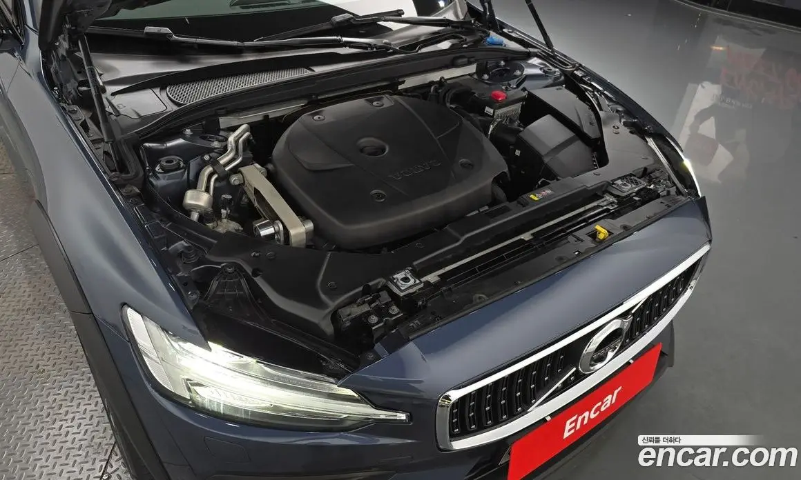 Volvo V60 2019 2.0 автомат (гидро), фото 5 Volvo V60 2019 2.0 автомат (гидро), фото 5