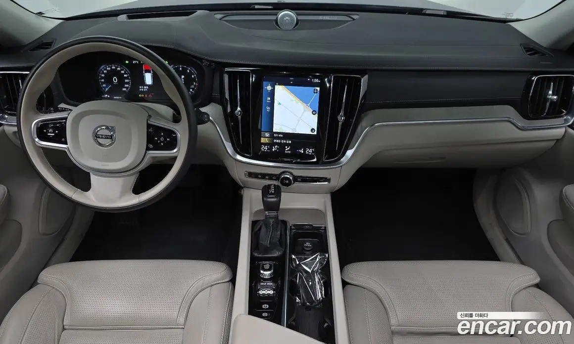 Volvo V60 2019 2.0 автомат (гидро), фото 9 Volvo V60 2019 2.0 автомат (гидро), фото 9