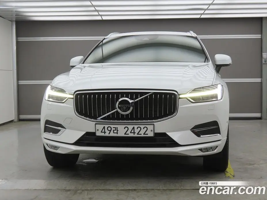 Volvo XC60 2018 2.0 автомат (гидро), фото 2 Volvo XC60 2018 2.0 автомат (гидро), фото 2