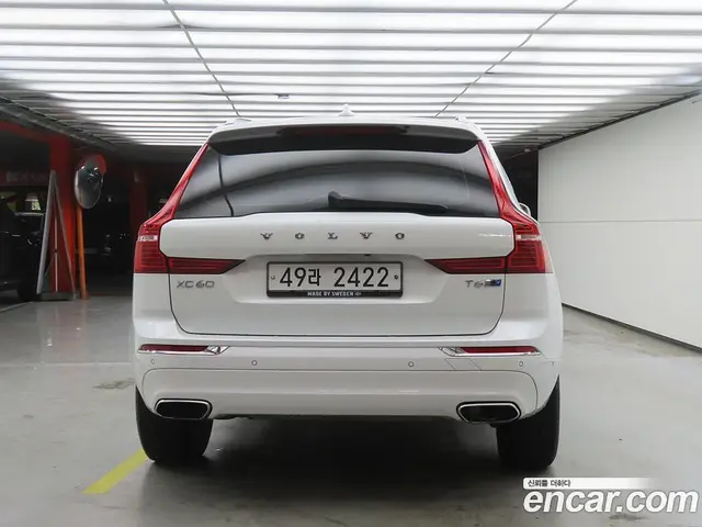 Volvo XC60 2018 2.0 автомат (гидро), миниатюра 3 Volvo XC60 2018 2.0 автомат (гидро), миниатюра 3