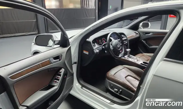 Audi A4 2015 2.0 автомат (гидро), миниатюра 10 Audi A4 2015 2.0 автомат (гидро), миниатюра 10