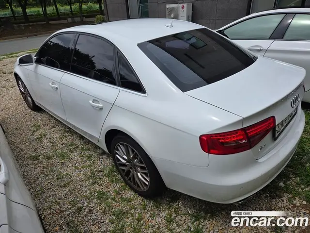 Audi A4 2015 2.0 автомат (гидро), миниатюра 3 Audi A4 2015 2.0 автомат (гидро), миниатюра 3