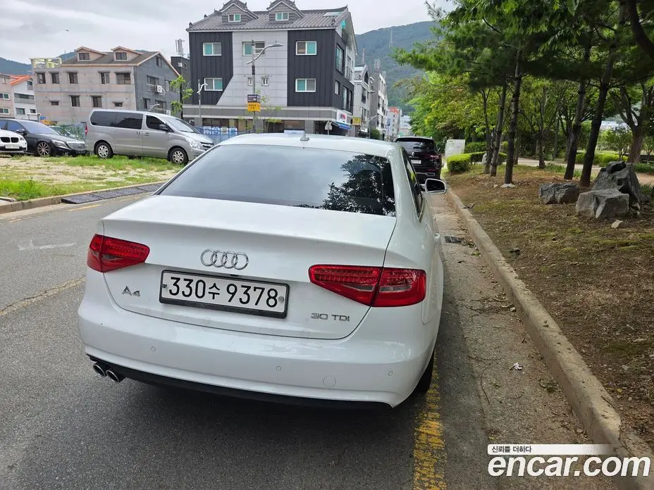 Audi A4 2015 2.0 автомат (гидро), фото 4 Audi A4 2015 2.0 автомат (гидро), фото 4