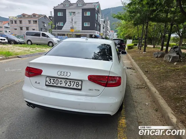 Audi A4 2015 2.0 автомат (гидро), миниатюра 4 Audi A4 2015 2.0 автомат (гидро), миниатюра 4