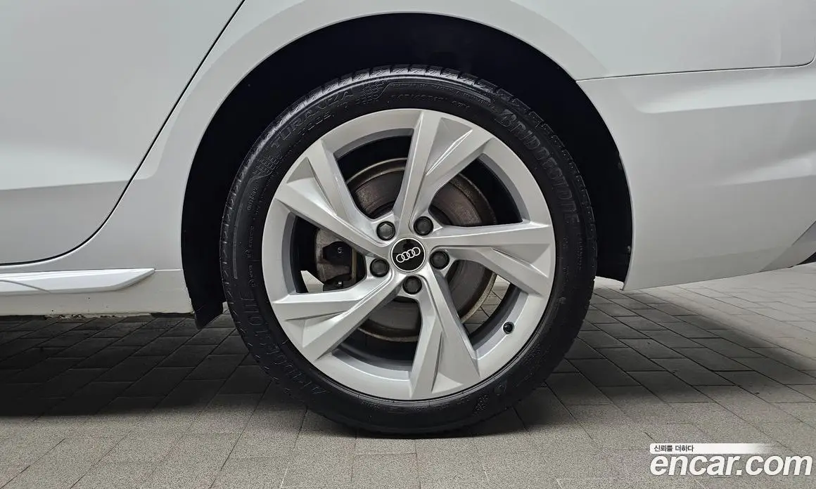 Audi A4 2021 2.0 автомат (гидро), фото 7 Audi A4 2021 2.0 автомат (гидро), фото 7