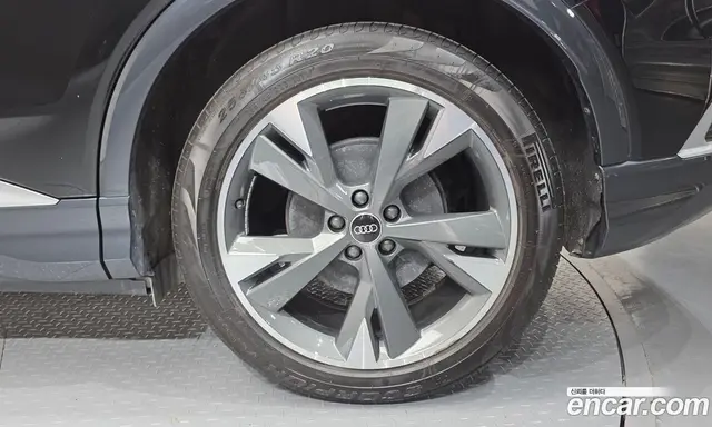 Audi Q4 e-tron 2022 0.2 автомат (гидро), миниатюра 7
