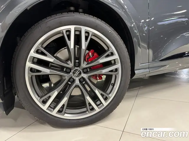 Audi Q5 2025 2.0 автомат (гидро), миниатюра 4 Audi Q5 2025 2.0 автомат (гидро), миниатюра 4