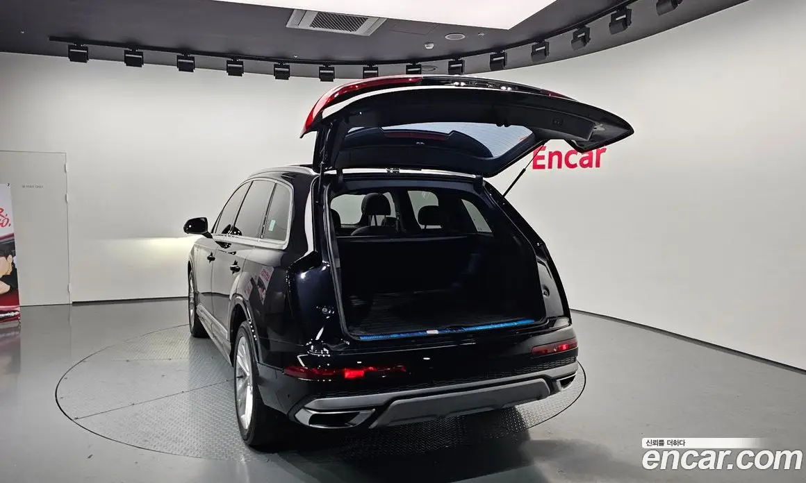 Audi Q7 2021 3.0 автомат (гидро), фото 20