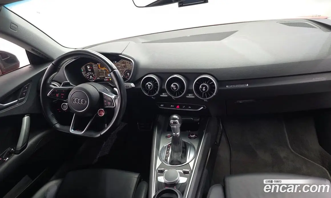 Audi TT 2016 2.0 автомат (гидро), фото 7 Audi TT 2016 2.0 автомат (гидро), фото 7