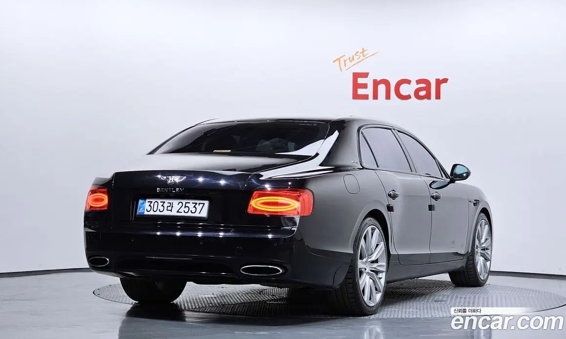 Bentley Flying Spur 2014 6.0 автомат (гидро), фото 2 Bentley Flying Spur 2014 6.0 автомат (гидро), фото 2